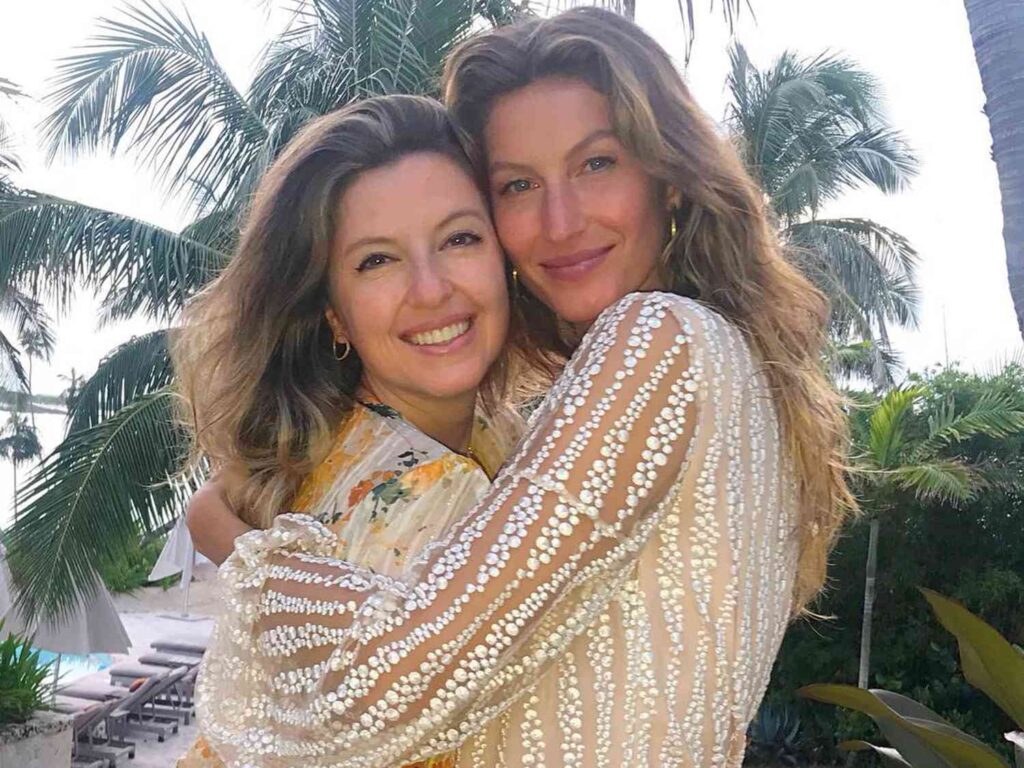 Celebrity Twins Gisele Bündchen and Patricia Bündchen